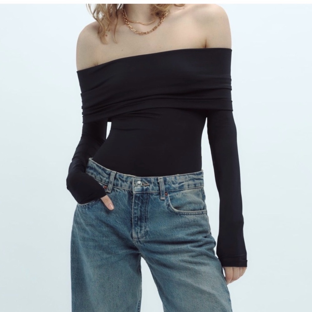 Zara Black Off-Shoulder Long Sleeve Bodysuit